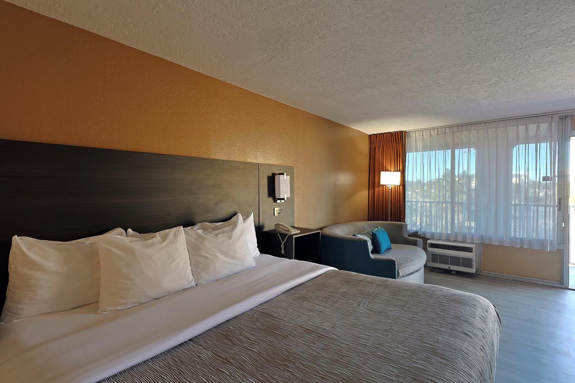 Quality Inn Kennedy Space Center Titusville Exterior photo