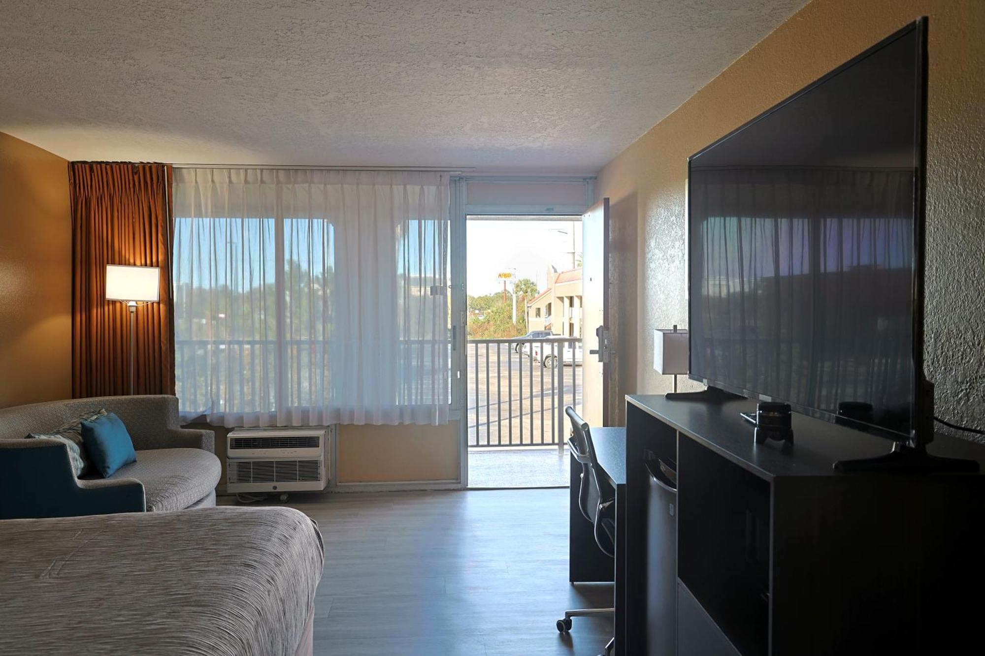 Quality Inn Kennedy Space Center Titusville Exterior photo