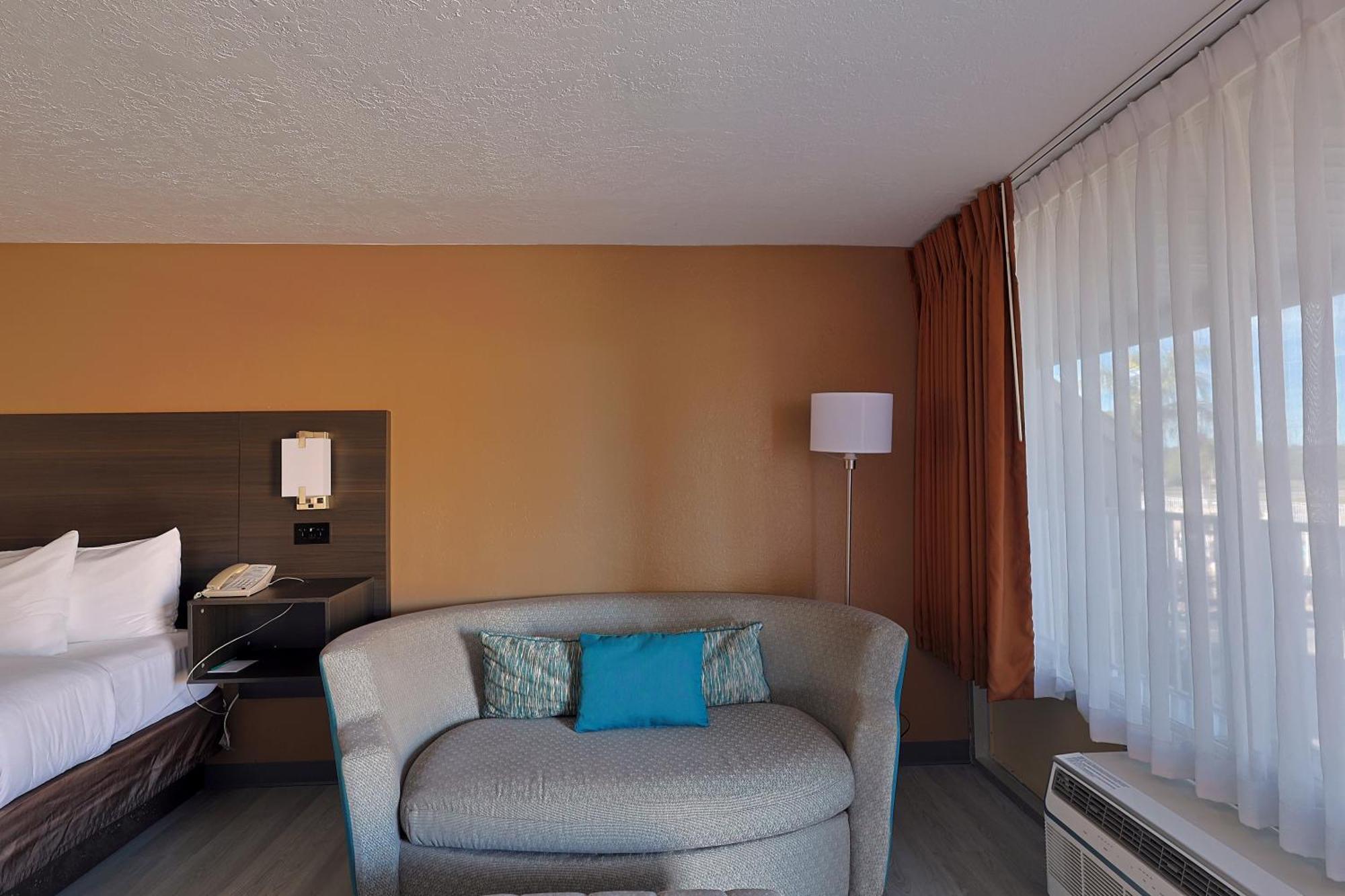Quality Inn Kennedy Space Center Titusville Exterior photo