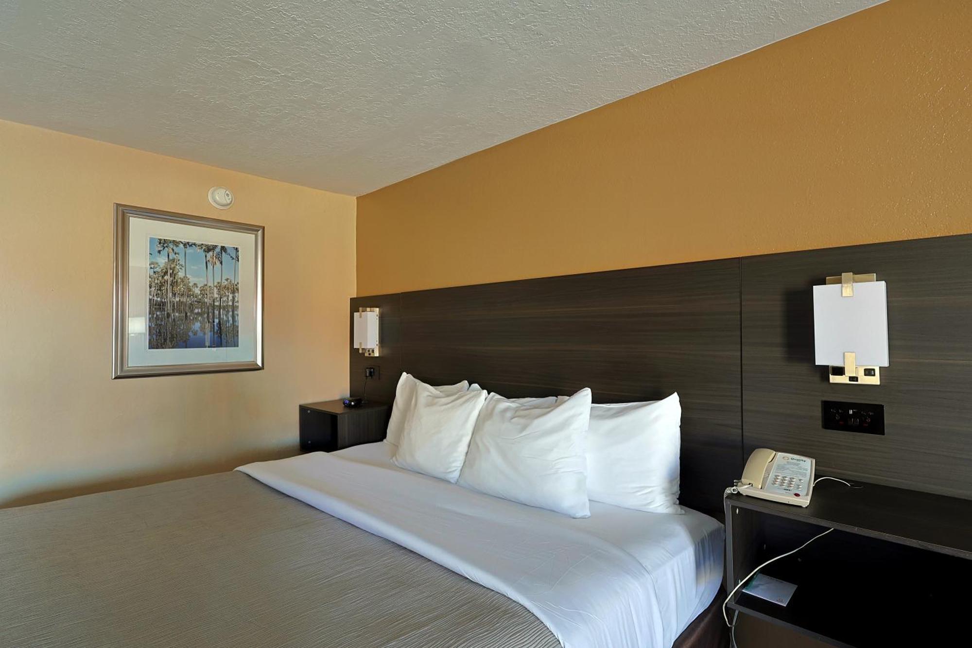 Quality Inn Kennedy Space Center Titusville Exterior photo