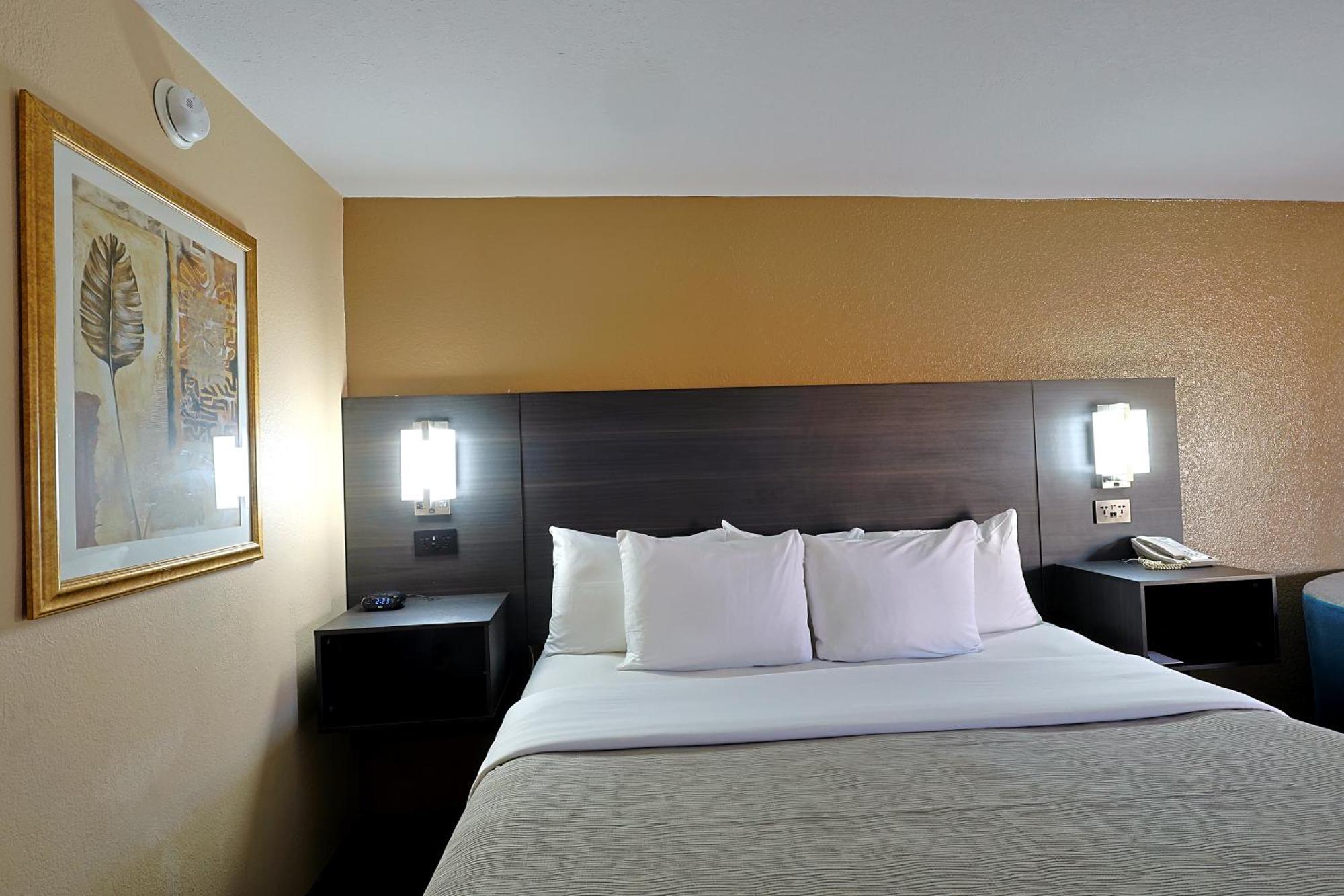 Quality Inn Kennedy Space Center Titusville Exterior photo